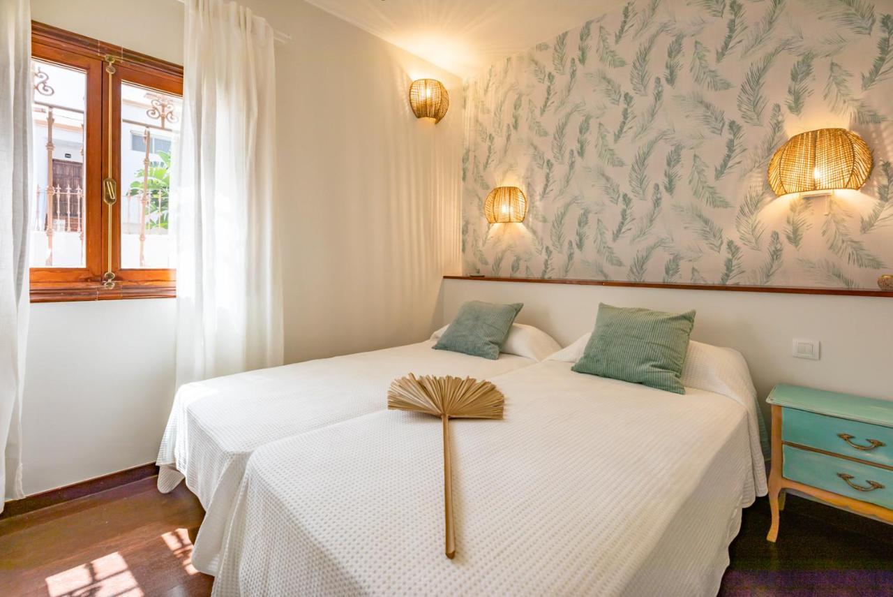 Villa Corralejo Bay Beachfront Corralejo By Holidays Home Exteriör bild