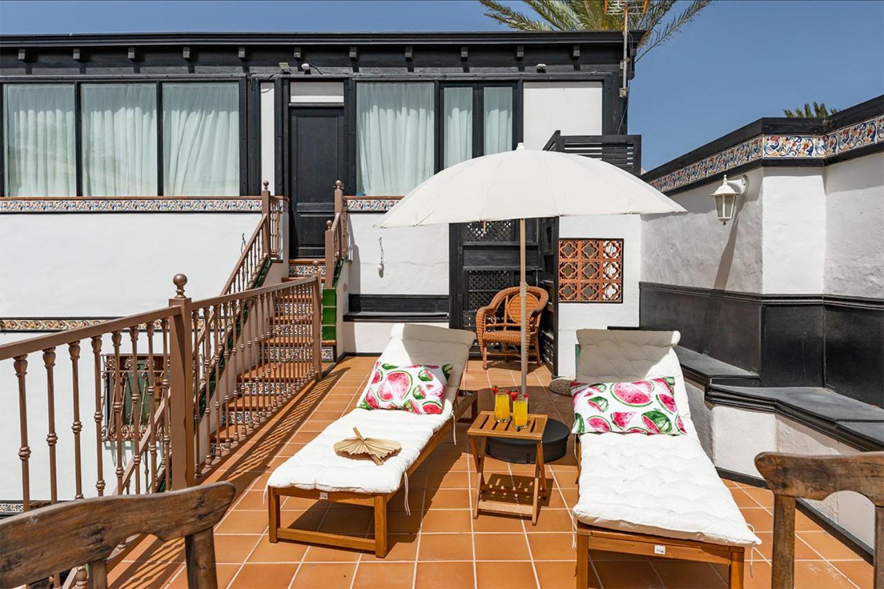 Villa Corralejo Bay Beachfront Corralejo By Holidays Home Exteriör bild